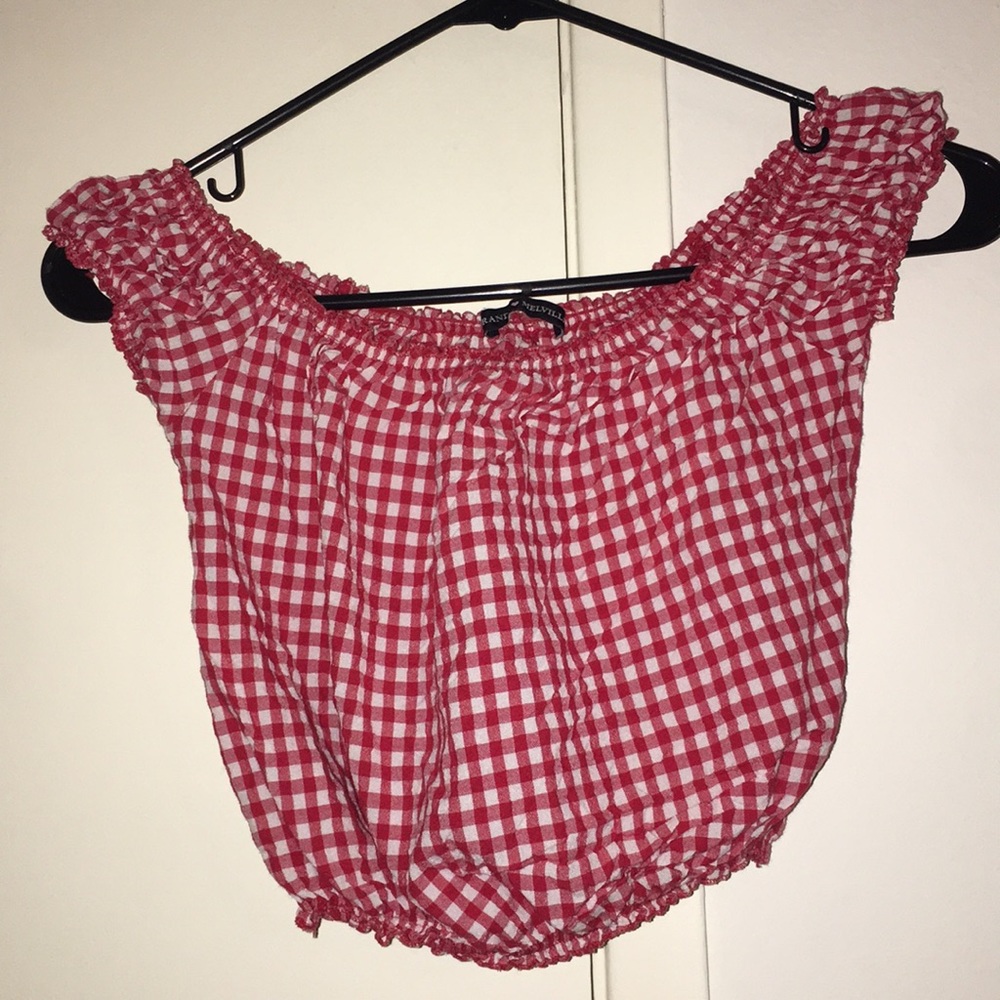 Brandy Melville off-shoulder Top